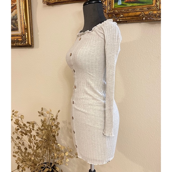 Fashion Nova Jacklyn Off Shoulder Mini Dress Size M - Picture 3 of 6